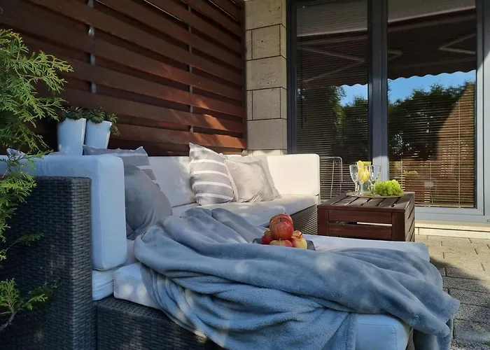 Apartament 2 Pokoje, Blisko Morza, Ogródek, Garaż, Kameralne